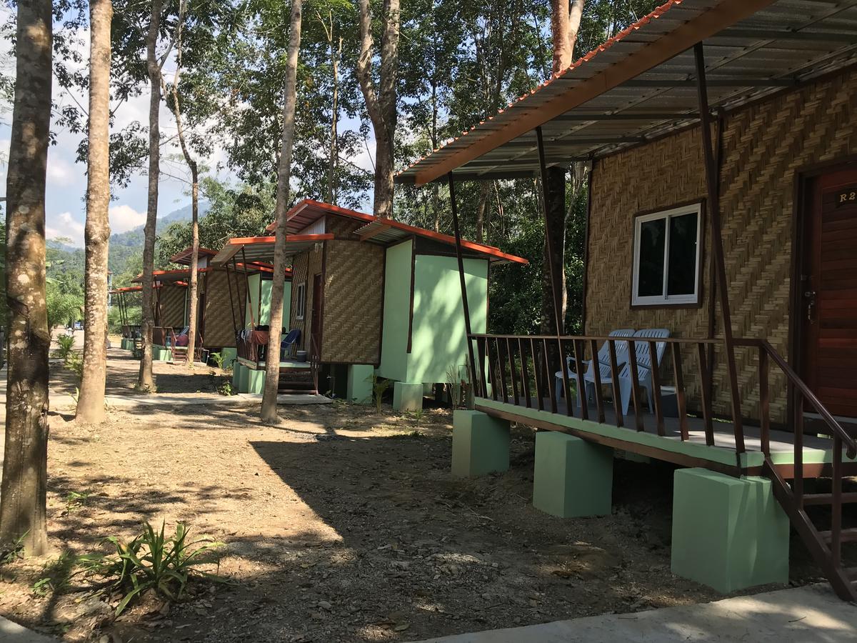 Khaosok Bamboo Huts Resort Khao Sok National Park Exterior photo