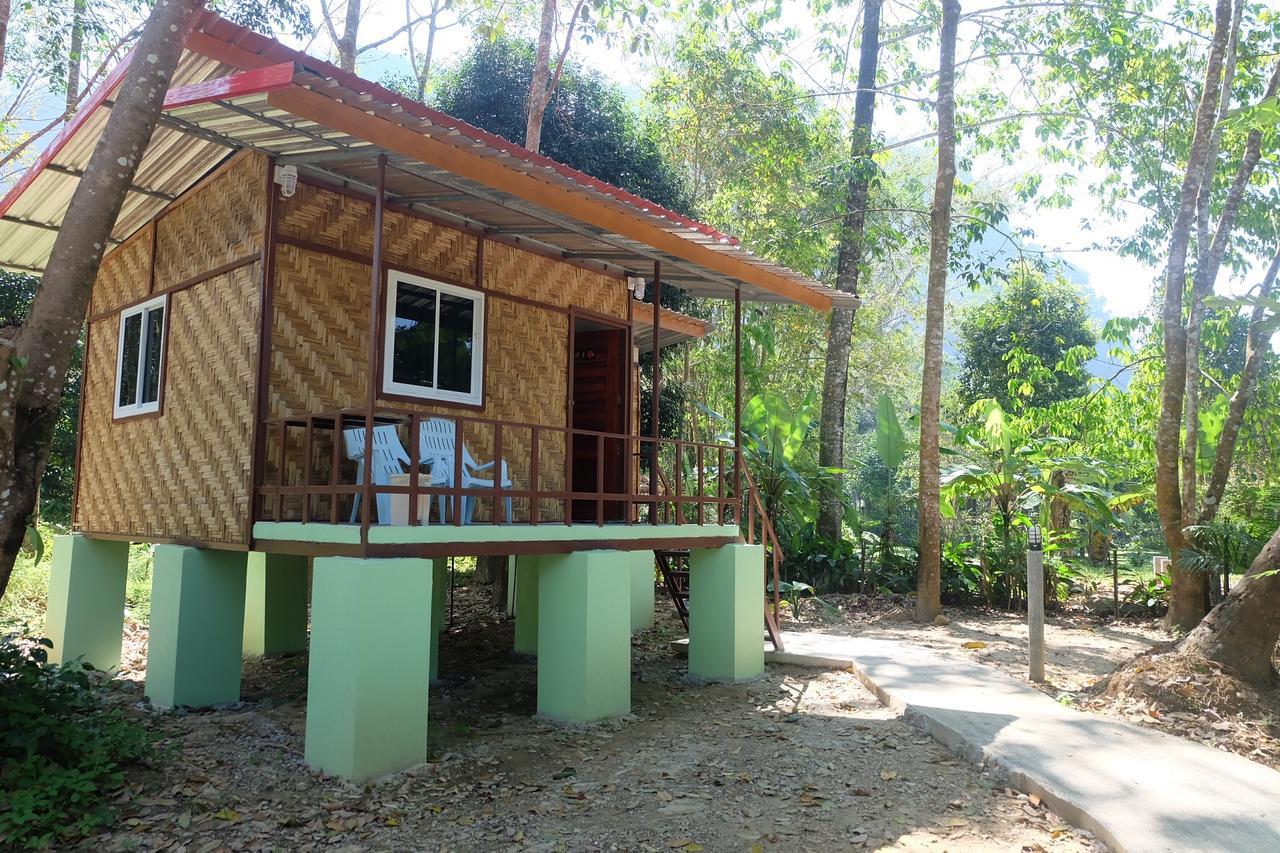 Khaosok Bamboo Huts Resort Khao Sok National Park Exterior photo