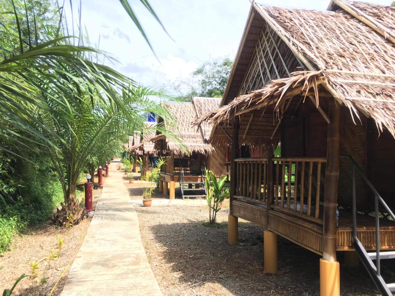 Khaosok Bamboo Huts Resort Khao Sok National Park Exterior photo