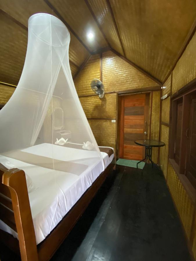 Khaosok Bamboo Huts Resort Khao Sok National Park Exterior photo